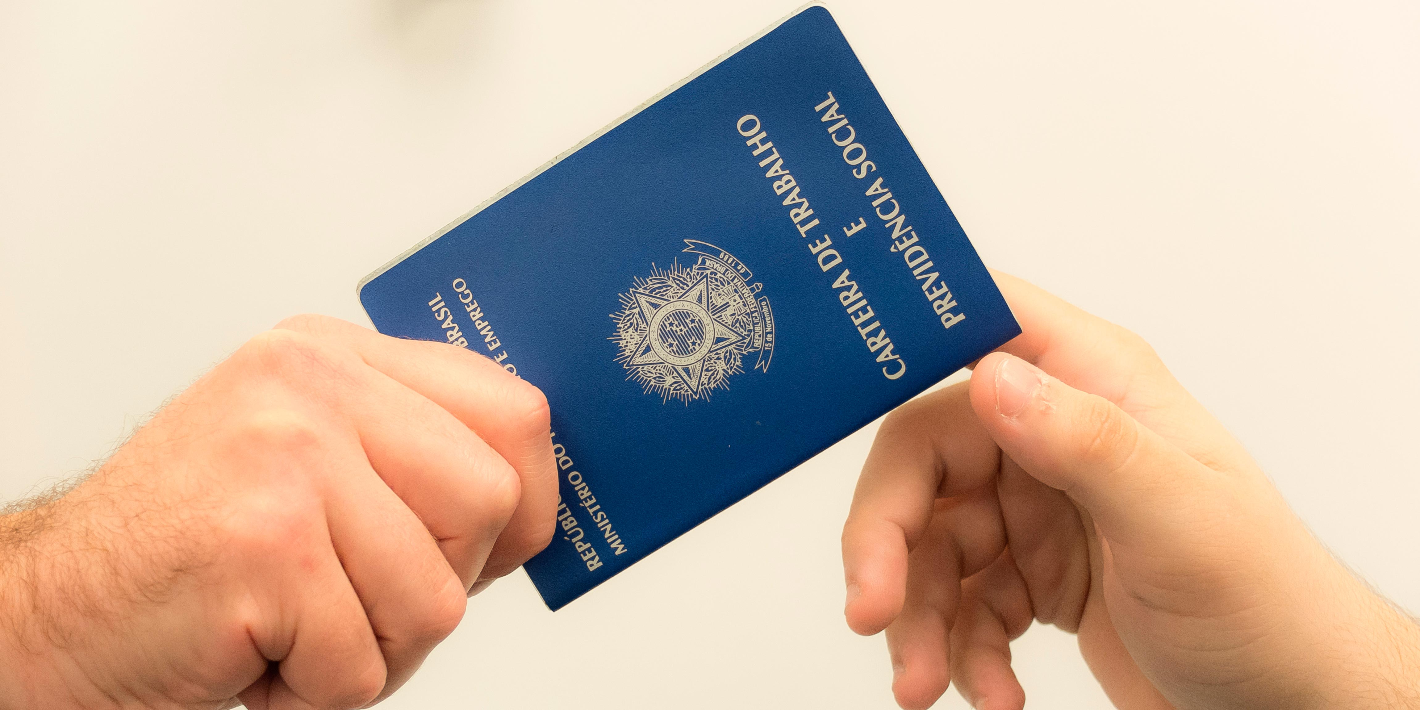 Analistas refazem contas e preveem menos vagas de emprego